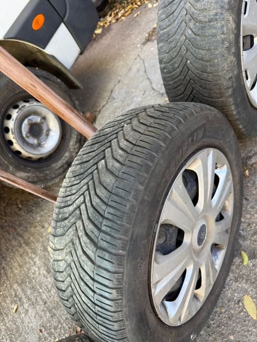 Set Roti iarna Ford 215 60 R16