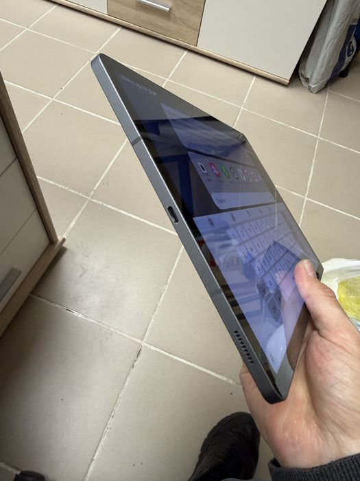 Таблет Samung Galaxy Tab S9 FE Plus + 8/128gb отличен