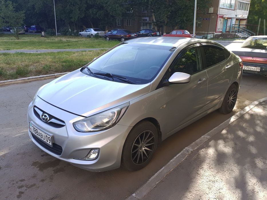 Hyundai Accent 2013