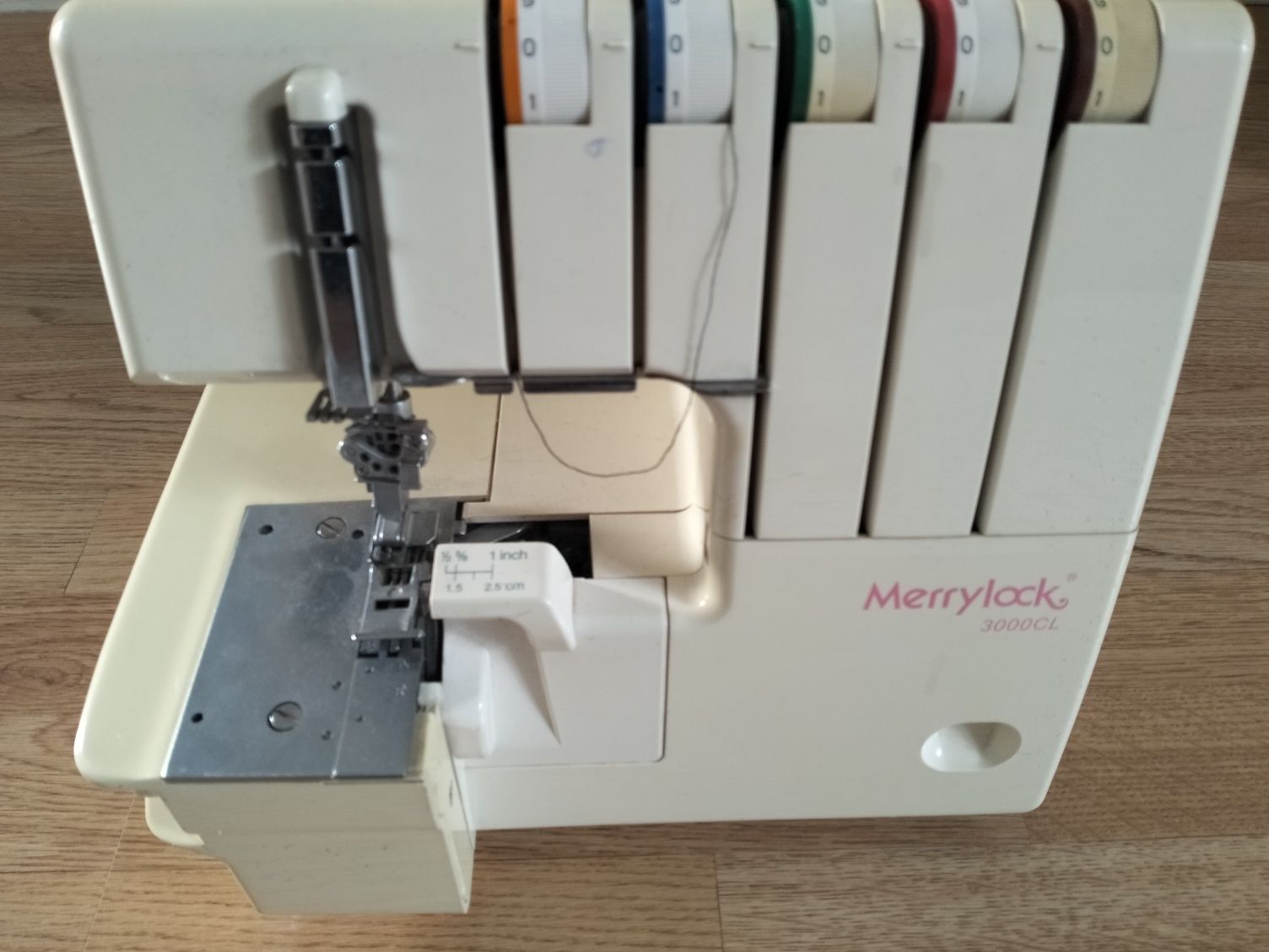 Коверлок MerryLock 3000CL