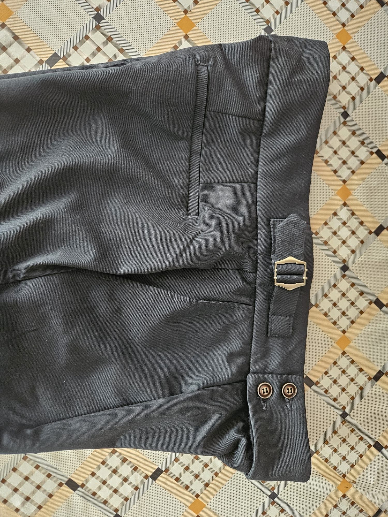 Pantaloni eleganti cu talie ajustabilă