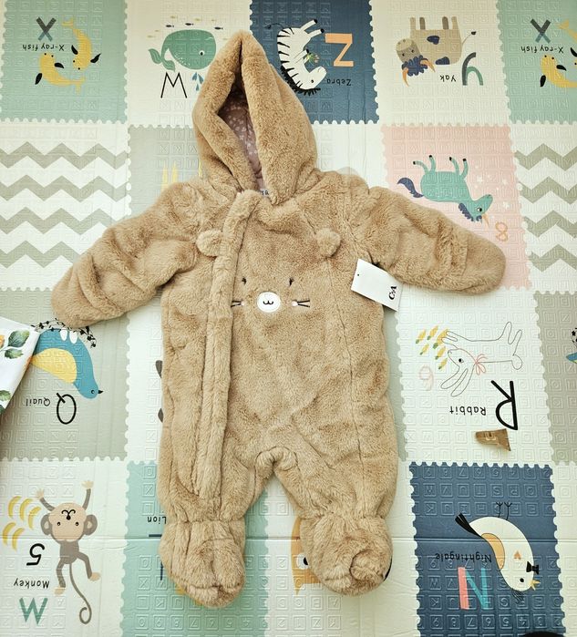 Пухен и топъл гащеризон 68 размер