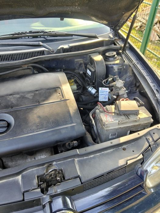 Vînd VW Golf 4 16 16 valve an 2002 preț 700 euro