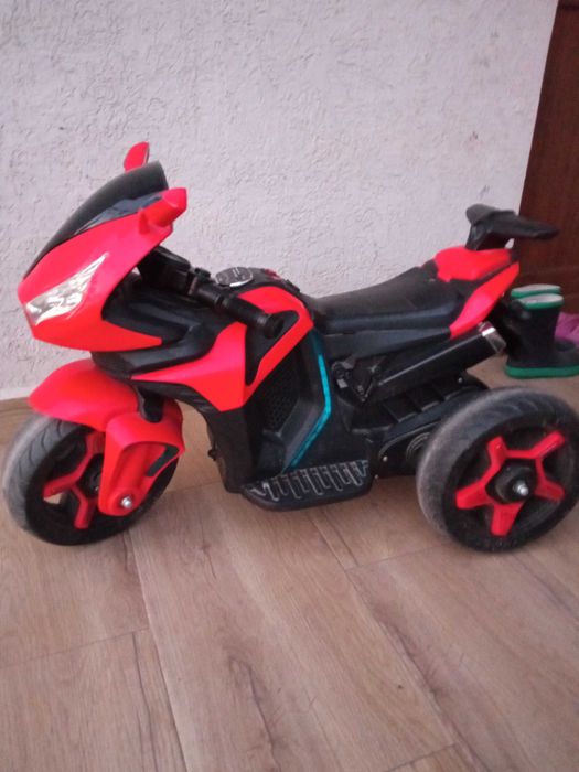 Детски електрически мотор триколка