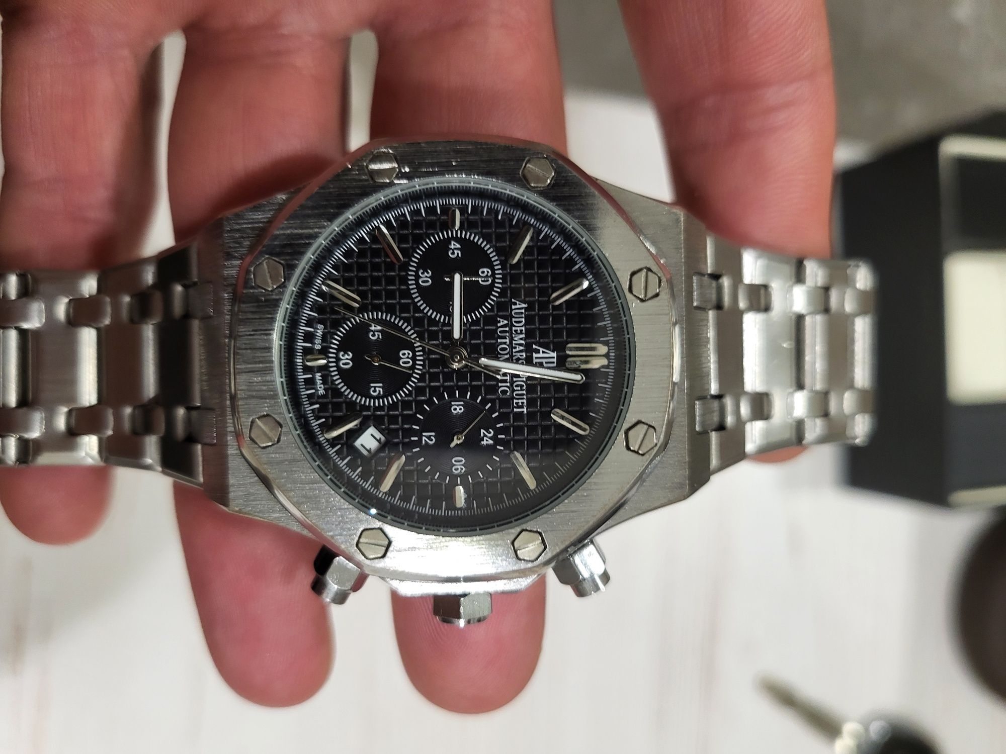 Продам часы Audemars Piguet auttomatic