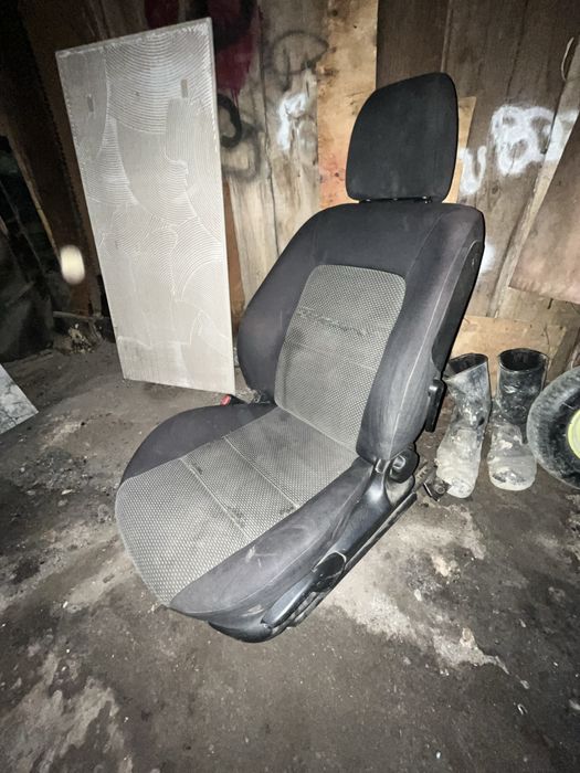 Продам кресло mazda 6 gg