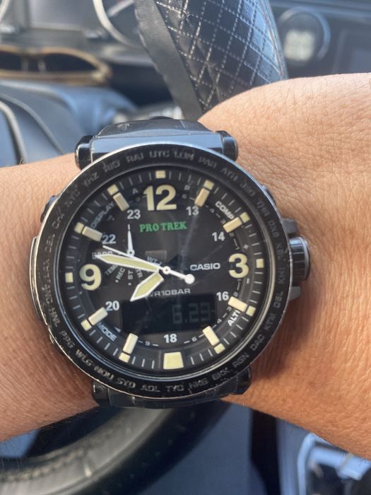 Сағат сатам касио  бағасы 120000………