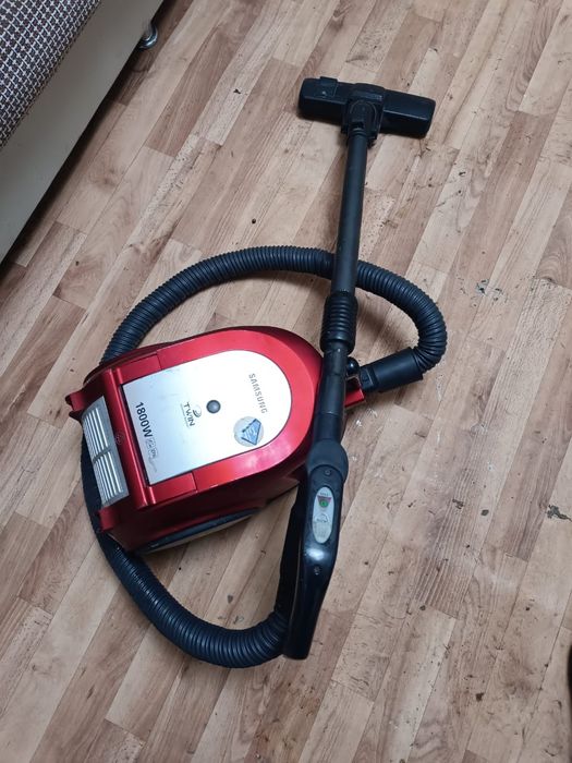 Пылесос нерабочий Невкл