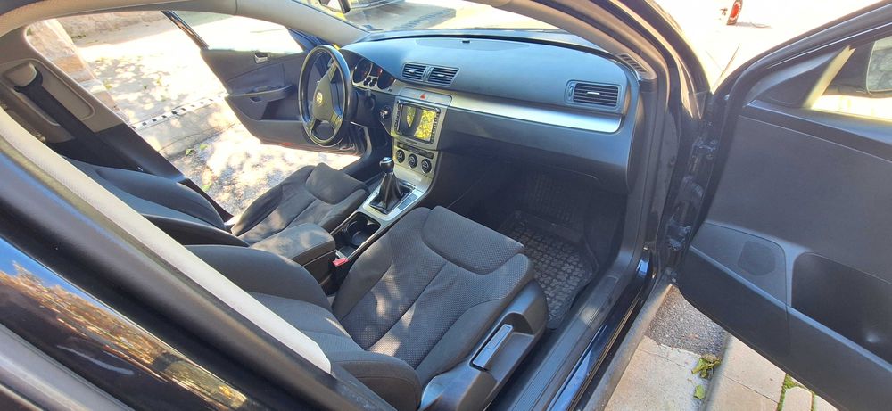 Продава се Пасат Б6 2.0 TDI