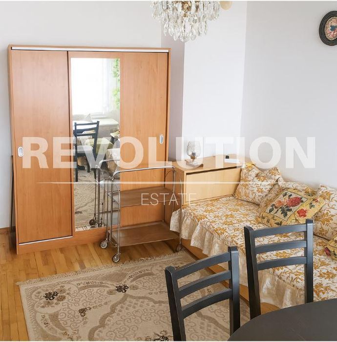 Дава се под наем Едностаен апартамент в Варна, Цветен квартал - 46 кв.м за 350 € - Снимка #2