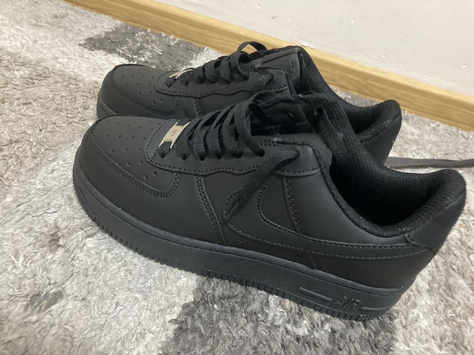 AirForce 1 black nepurtati