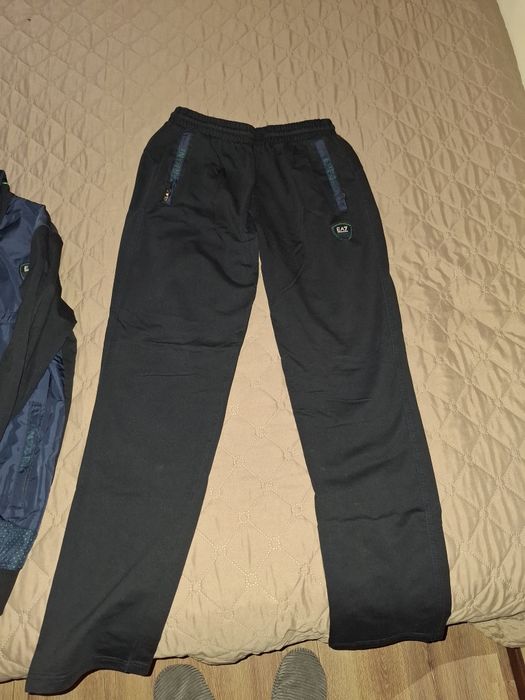 Екип Emporio Armani