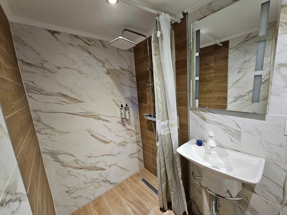 ЗА ПРОДАЖБА ХОТЕЛ 215 кв.м. на плажа RACHONIUS THASOU (код 4689)