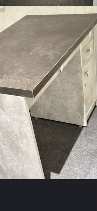 Продам стол для маникюра и тумбу