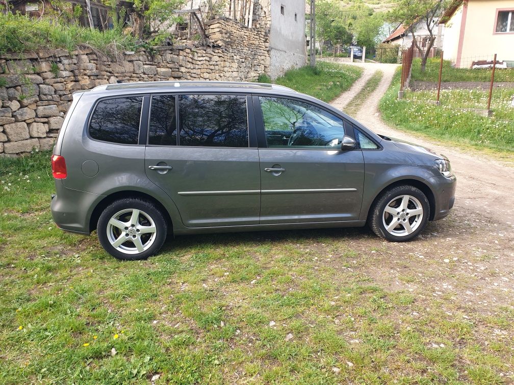 Volkswagen Touran 2.0TDI, 140CP, 2012, euro5