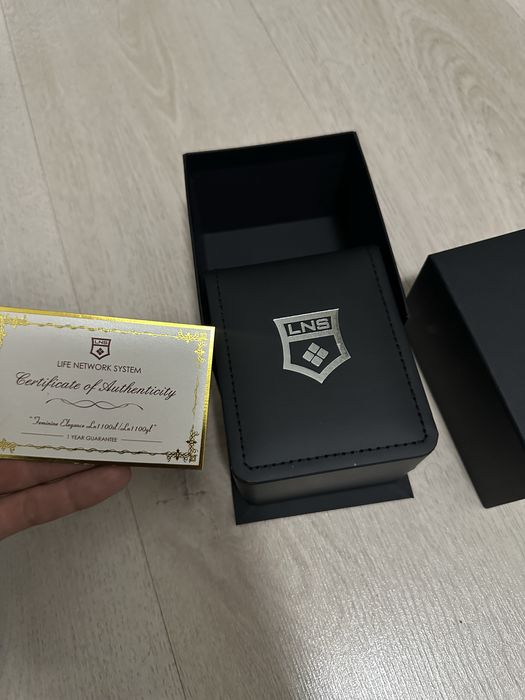 Ayollar uchun Shveytsarskiy mexanik soat. LNS kom tomonidan ishlangan