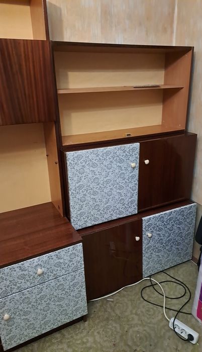 Продавам запазена  секция