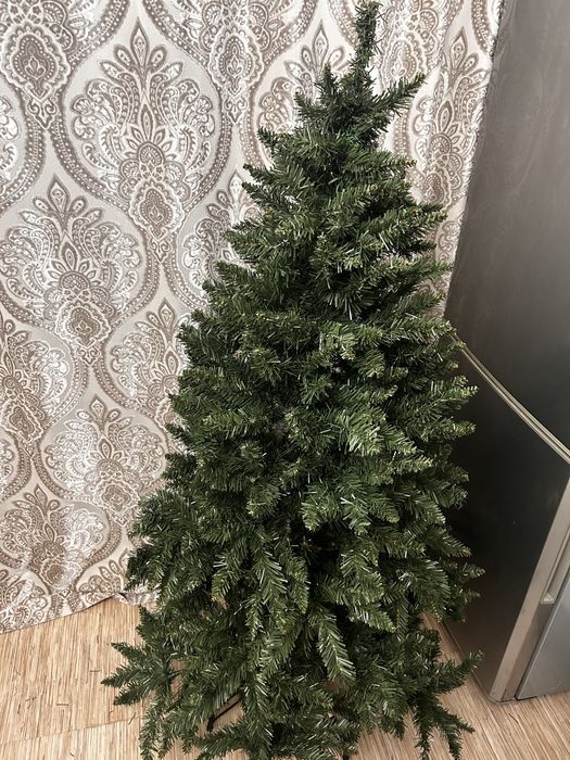 Продам б/у елку