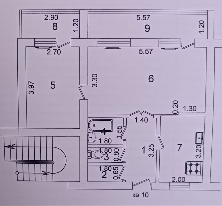 Продаётся Галерейка Юнусабад 18 квартал 2в3/2/4 два балкона