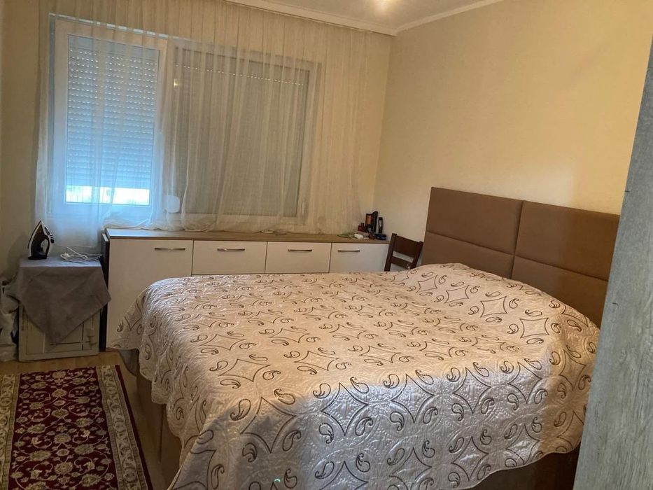 Дава се под наем Тристаен апартамент в Пловдив, Южен - 88 кв.м за 663 € - Снимка #2