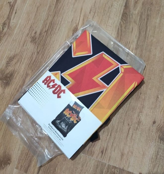 Lenjerie de pat AC/DC