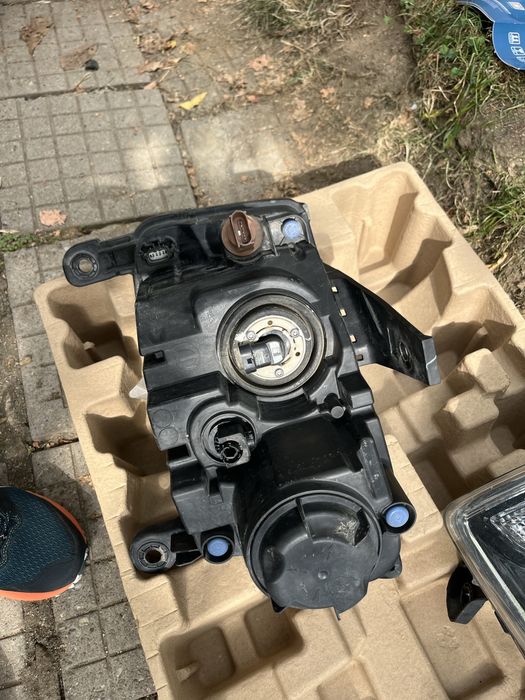 Фарове за гранд чекори WK2