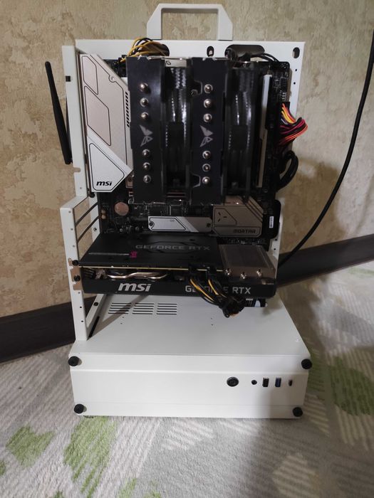 Прода видеокарту GeForce RTX 3070 TWIN FAN OC