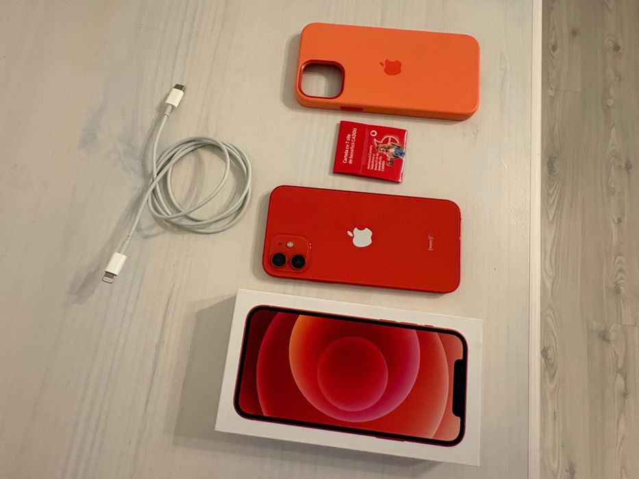 iPhone 12 RED 64 GB, stare bună de funcționare, fără zgârieturi