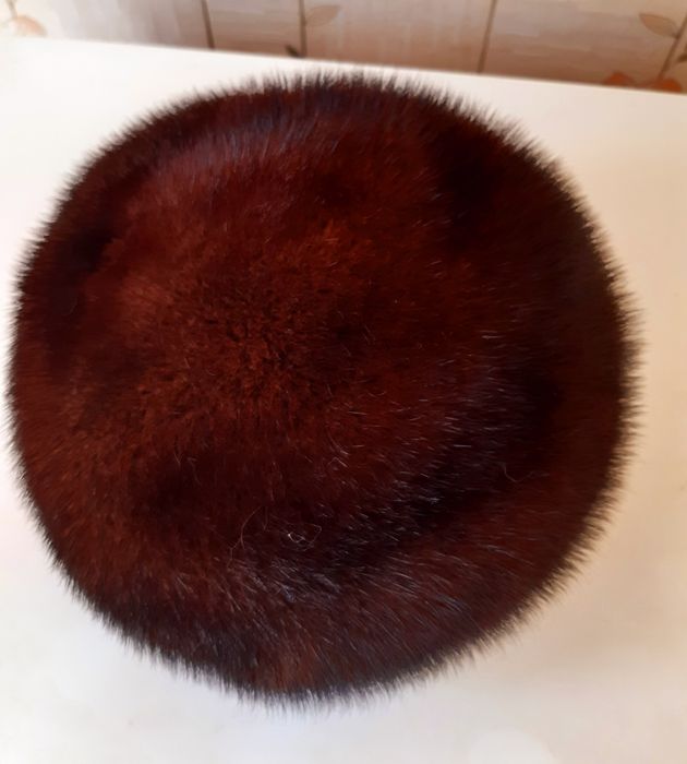 Головные уборы женские