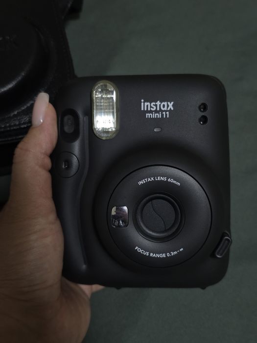 Fujifilm Instax Mini 11 — идеальное состояние!