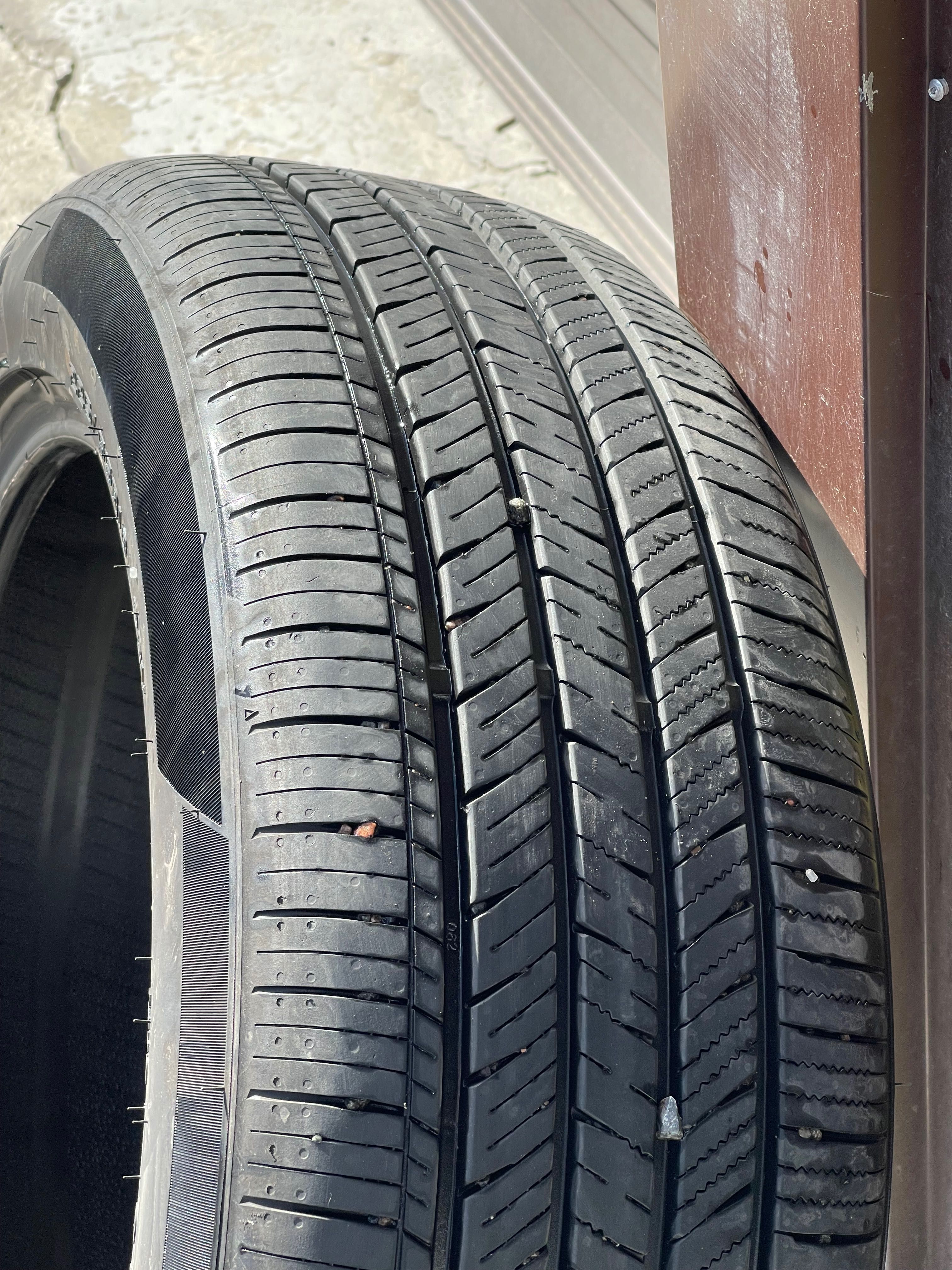 Продам шины 225/55/18 комплект 4 шт.