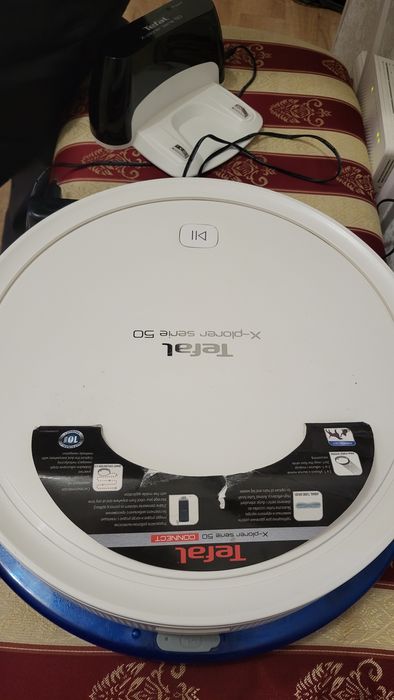 Робот пылесос продам