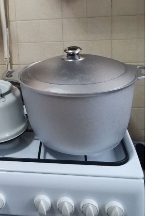 Казан 10 литр сатылады новый