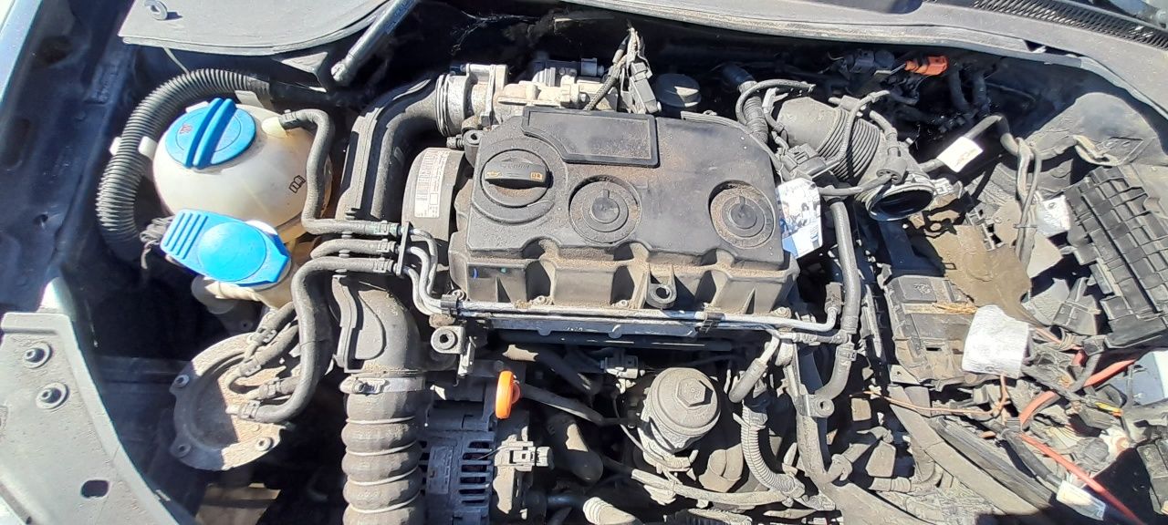 Vând alternator volkswagen golf 5bls an 2009