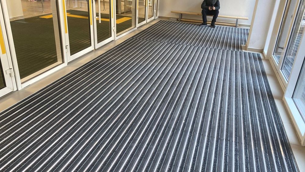 Придверные решётки . стальные решётки. Модульные покрытия.