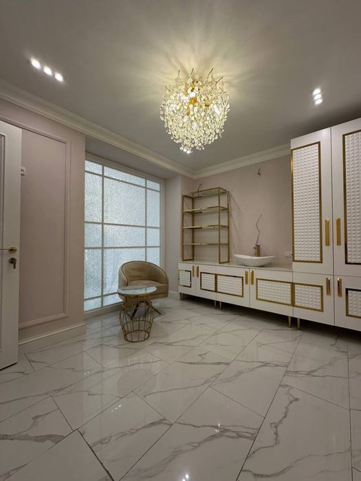 Ц1 / Централ-1 / 96м2 нежилое продаётся / Салон кросаты