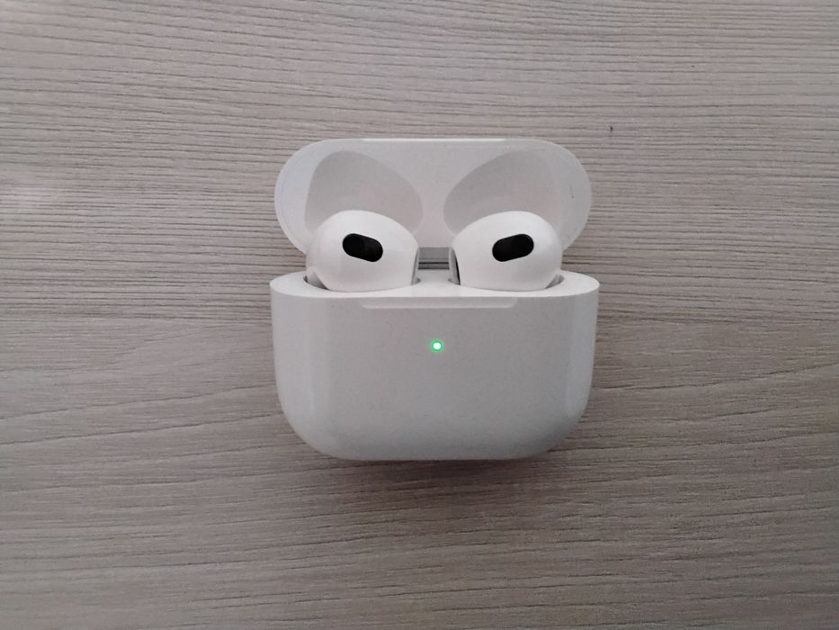 Продам airpods 3