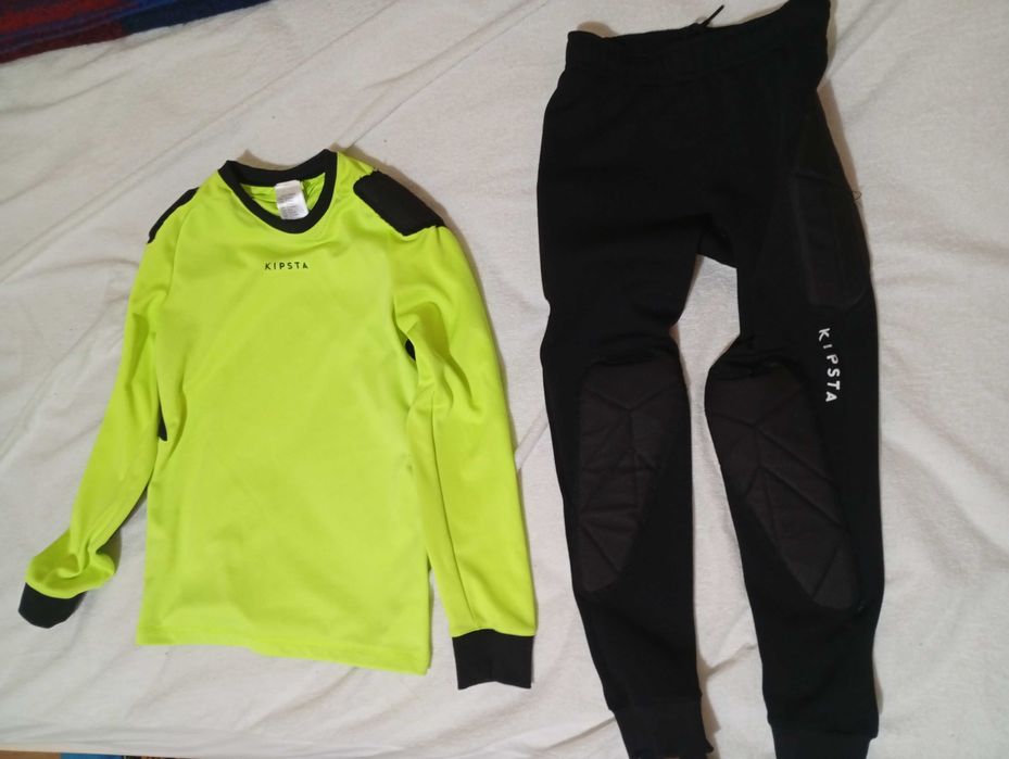 Детски футболен екип