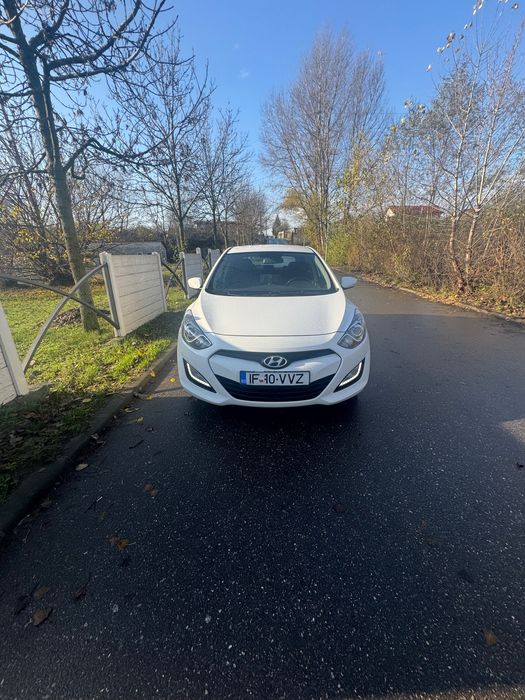 Vând Hyundai I30, an 2012