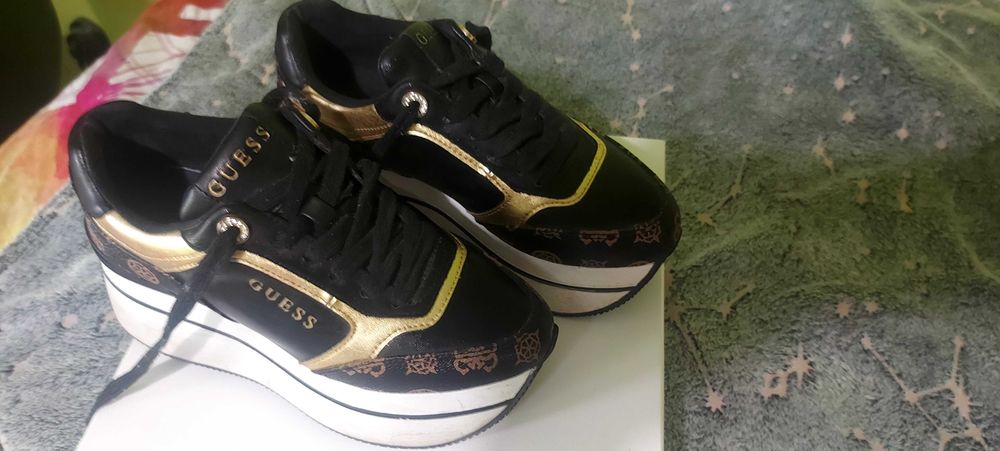 Обувки Guess 37 номер