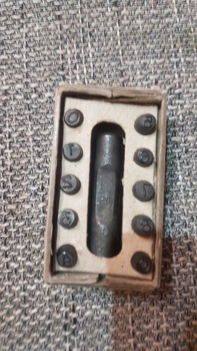Vand set pansoane cifre 4 mm