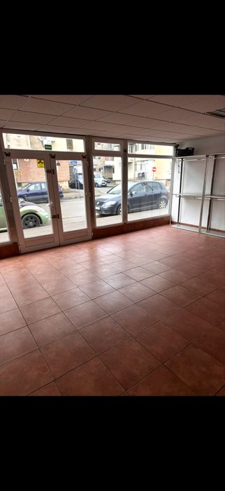 Inchiriez spatiu comercial zona pacea