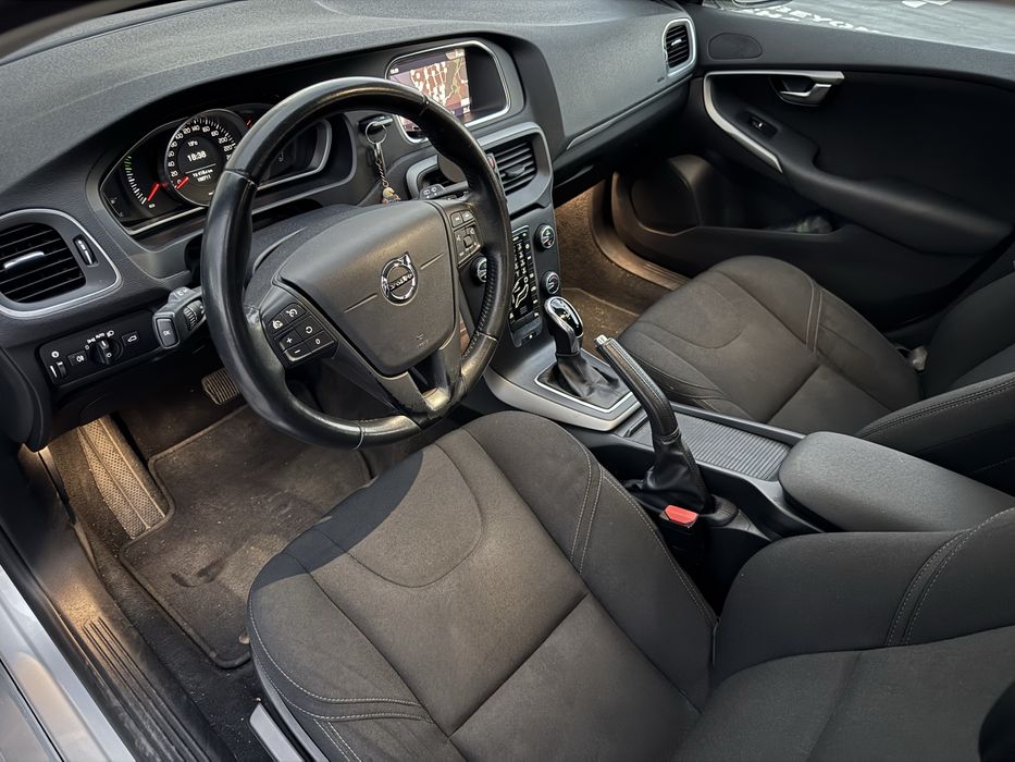 Volvo V40 D2 Автоматик