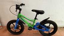 Bicicleta 4-6 ani noua