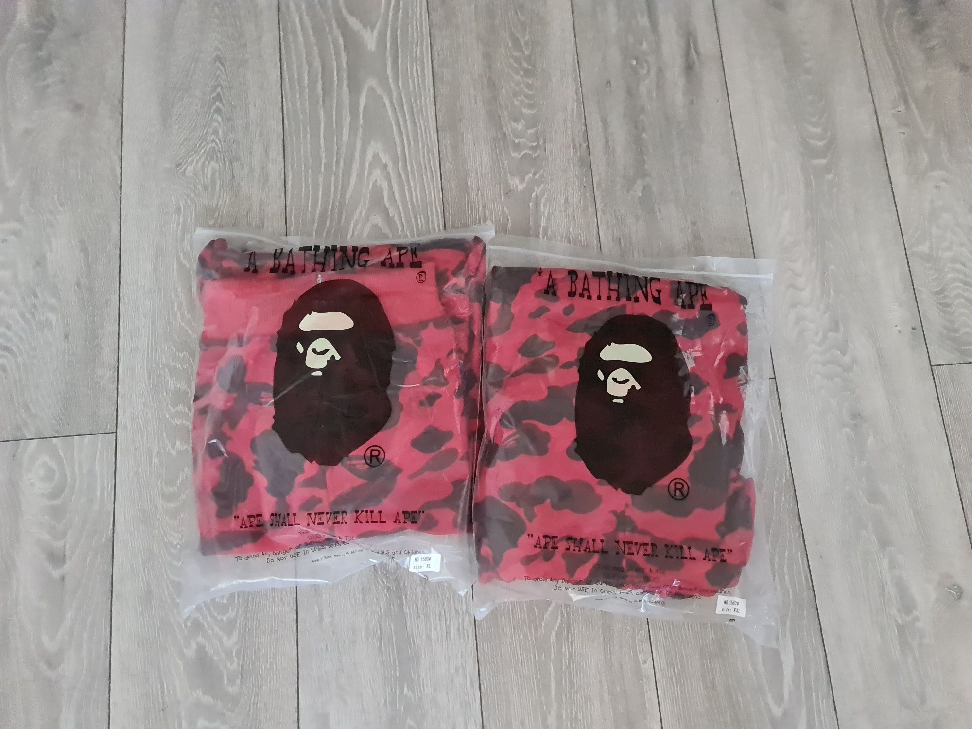 Bape Rosu M L si XL noi