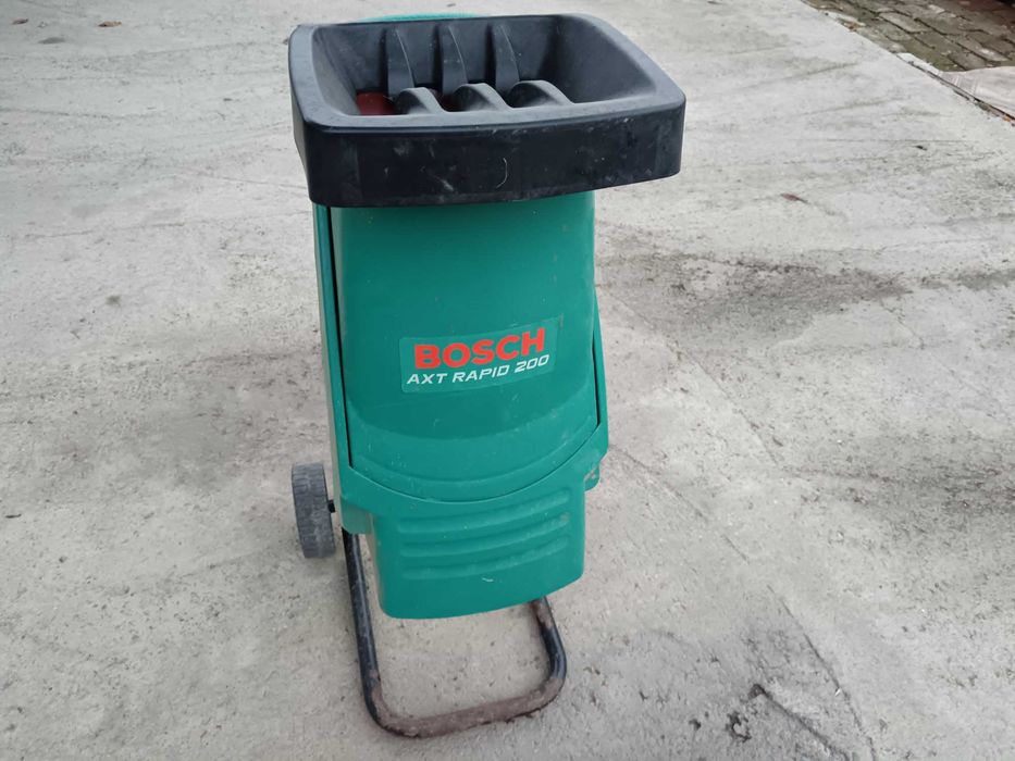 Tocator crengi Bosch