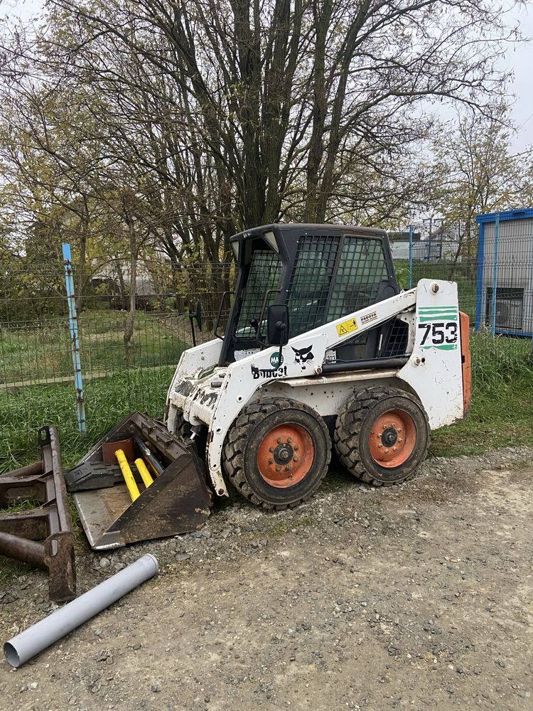 Bobcat încărcător 3 Tone de închiriat