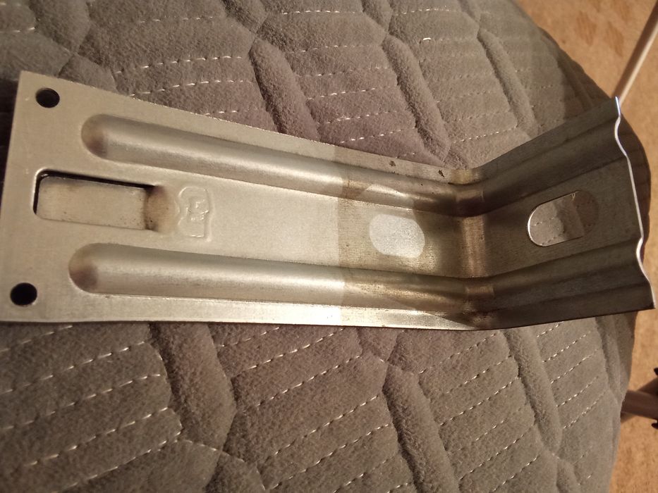 Продам! Кронштейн крепежный