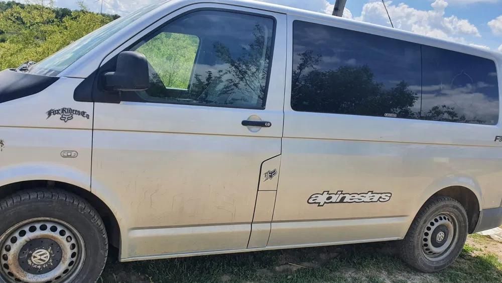 Transporter T5 6+1 locuri
