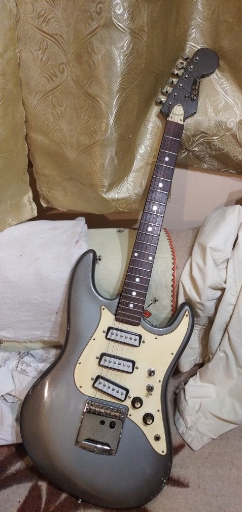 Китара кубе Ibanez Roland Hughes and Kettner 12 string guitar Framus